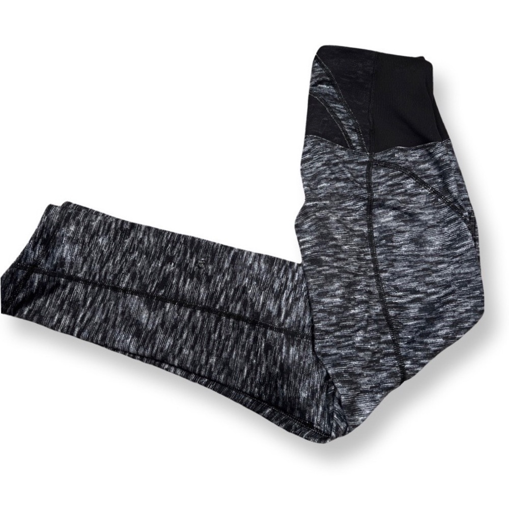 Lululemon exquisite crop dramatic static white black / black - Picture 4 of 14